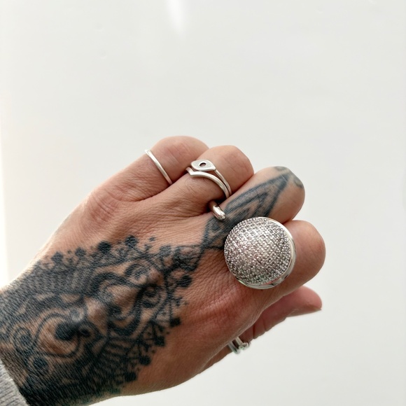 Noir NYC silver honey ring - Picture 2 of 4